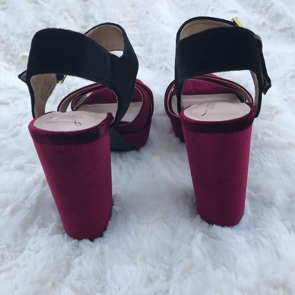 Wine Black Velvet Platform Libby Edelman Sandals - Picture 6 of 7